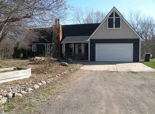 33900 Pratt Rd, Richmond, MI 48062