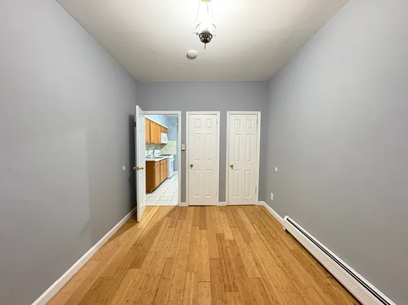 12 East 36th Street image 2 of 5