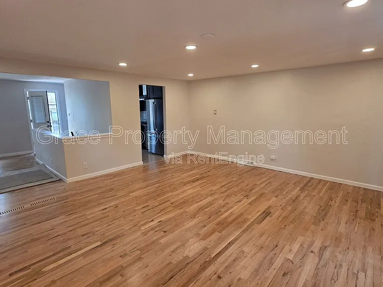 270 Beryl Way — Photo 2