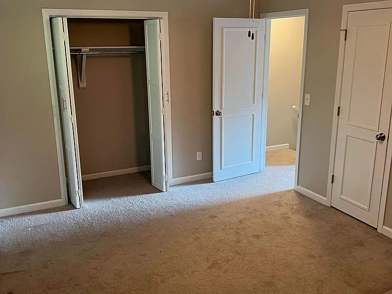 7 Eleven Estates Dr #7 — Photo 10