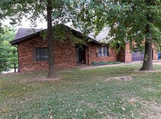 1820 Port Ln, Worden, IL 62097