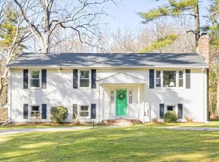 10 W Cudworth Ave, Assonet, MA 02702