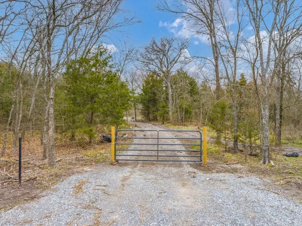 1936 Northshore Rd, Quinlan, TX 75474