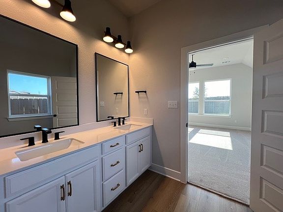 Owner s Bath
