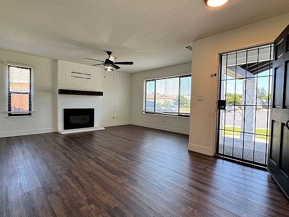 4th image of 1605 Sutter Ln
