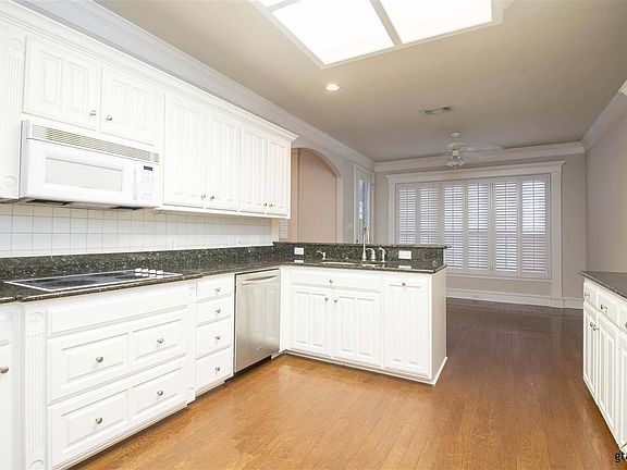 5th image of 3803 Long Leaf Dr