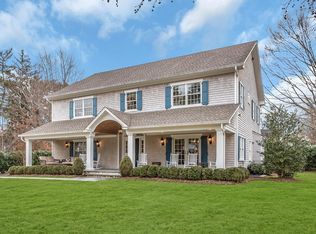 86 South Dr, Manhasset, NY 11030