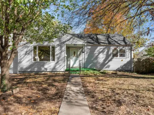1404 Golf St, Augusta, KS 67010