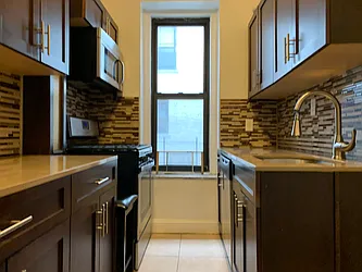 Rented by Hillel Realty Group