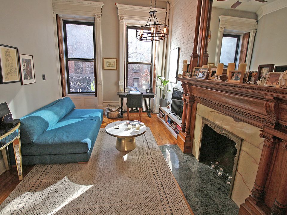 1st image of 31 W 70th St APT 3