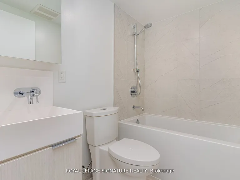 370 Martha St #304 — Photo 23