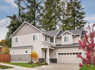 717 200th Pl SW, Lynnwood, WA 98036