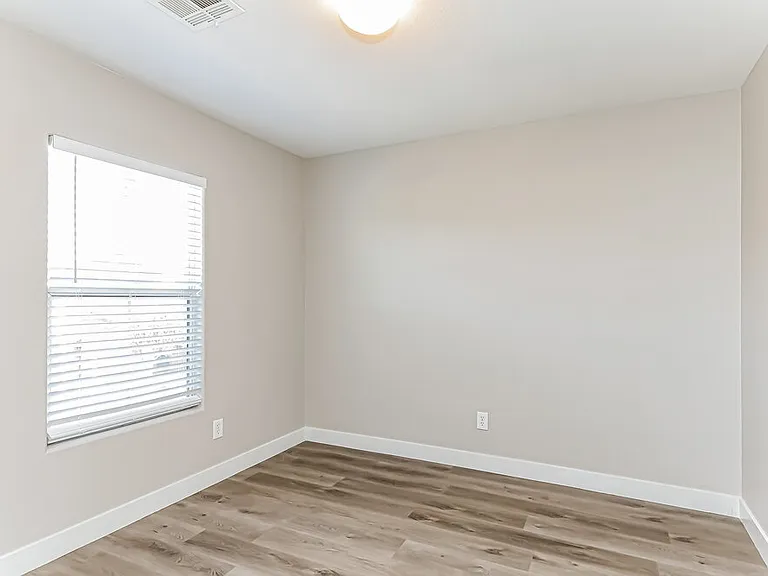 570 Swiss Cottage Ave — Photo 13