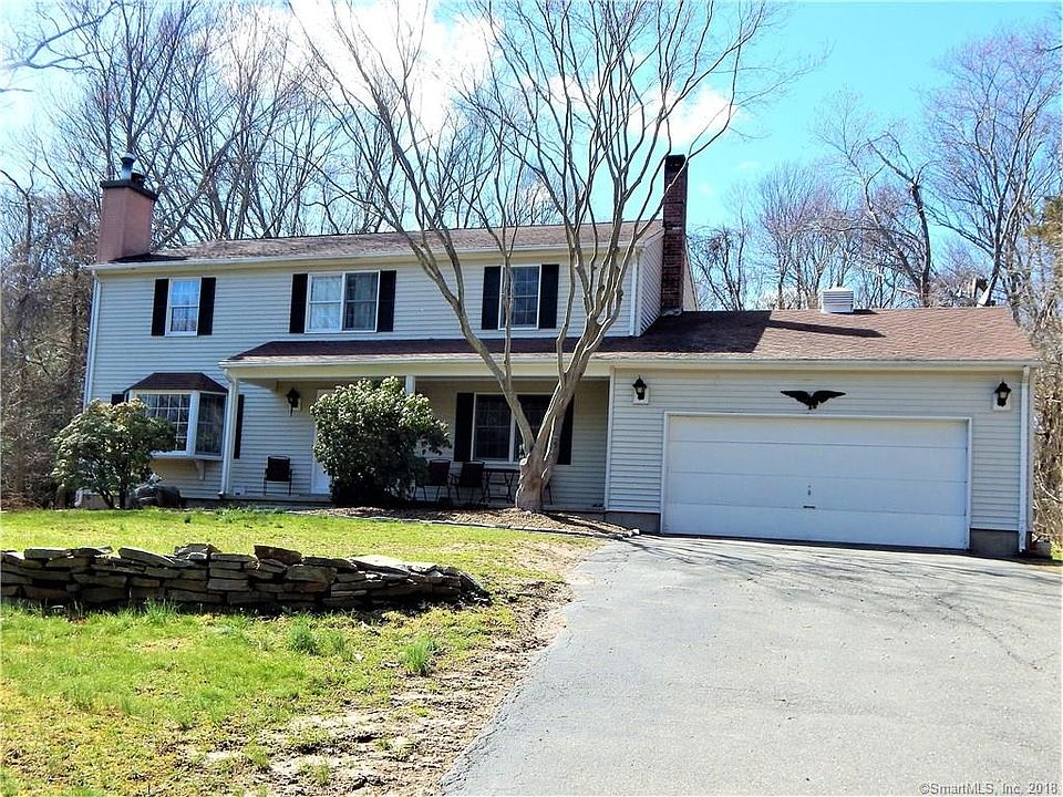 1st image of 3 Pheasant Hill Ln