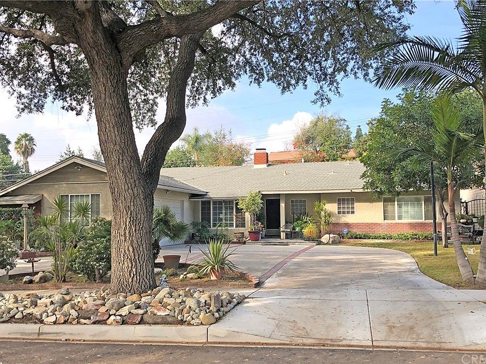 1st image of 1253 Loma Sola Ave