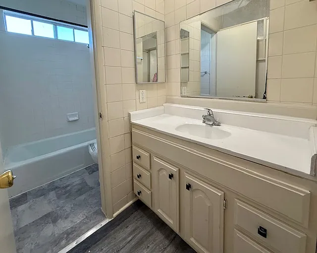 4047 W 136th St #0 — Photo 22