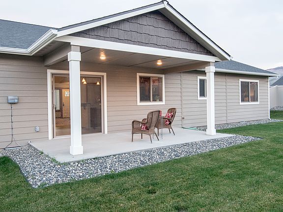 4th image of 445 Hawthorn Court Nw