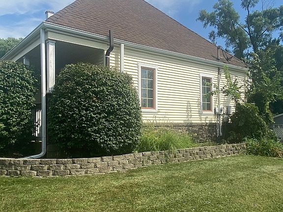 3rd image of 21W321 Fullerton Ave