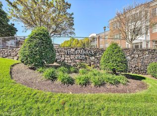 2125 Yellow Mountain Rd SE APT 102, Roanoke, VA 24014