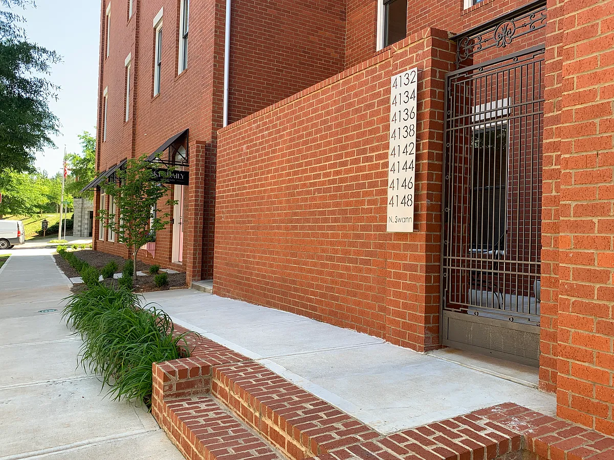 Building Photo - 4134 N Swann St #4134