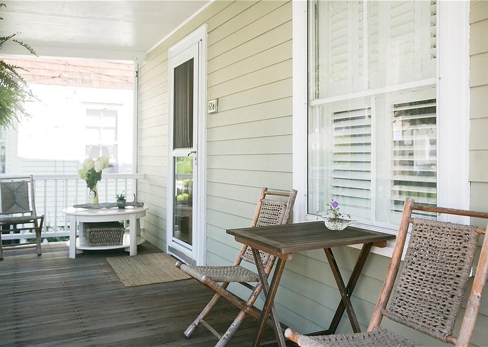 68 1/2 Roseneath Ave, Newport, RI 02840 Zillow