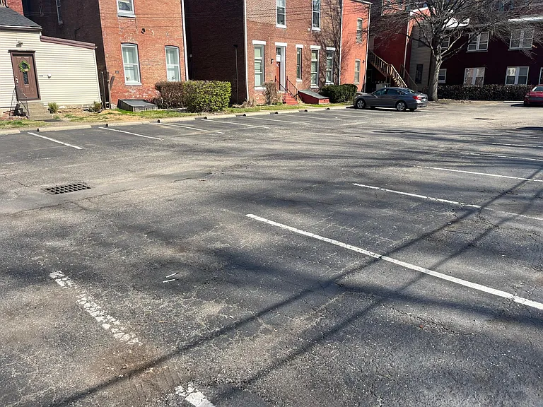 120 E Oak St #1 — Photo 20