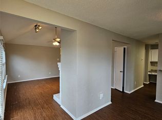 1205 Old Barn Ln, Mesquite, TX 75149