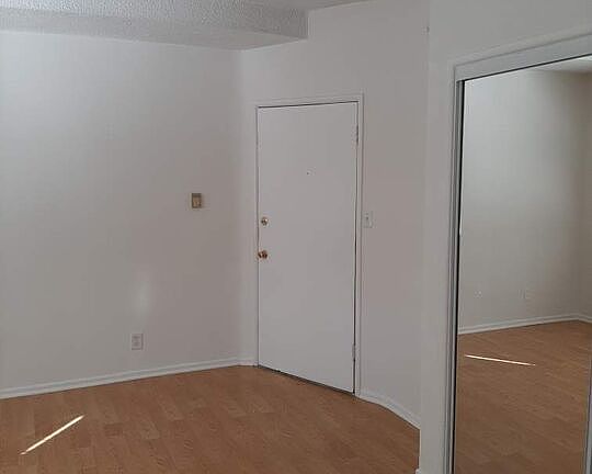5th image of 127 Vista Pl