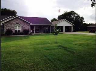 705 Smith St, Como, TX 75431