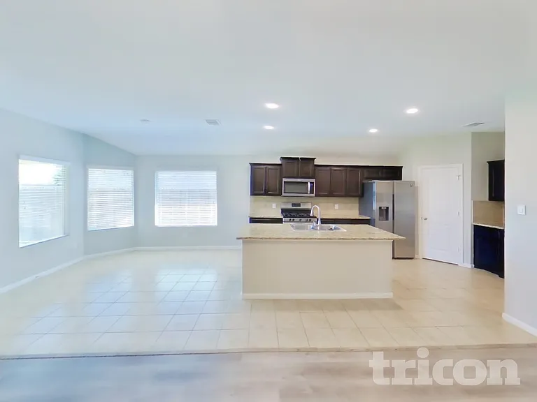 728 Walls Blvd — Photo 4