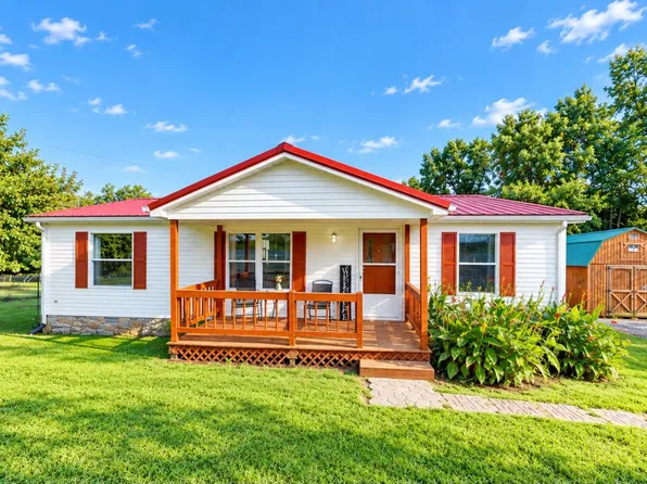 994 Pointe Ln, Lafayette, TN 37083