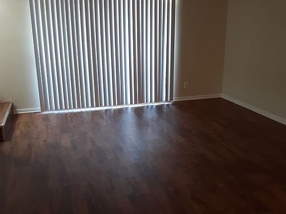 4th image of 17950 Burbank Blvd APT 11