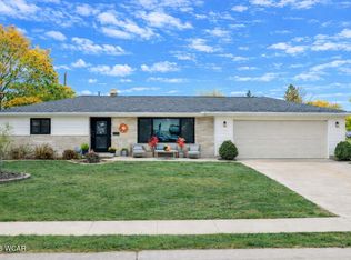 309 Cole Dr, Wapakoneta, OH 45895