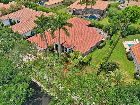 5th image of 1640 Island Way