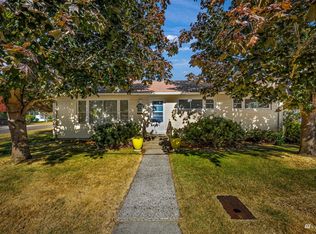 3024 Ellis St, Bellingham, WA 98225