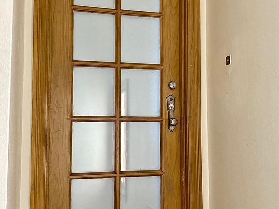 2nd image of 1955 Jones St #6