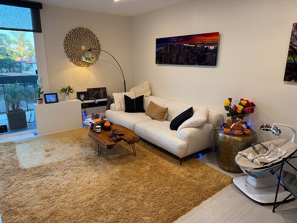 1st image of 3050 Rue D'orleans #368