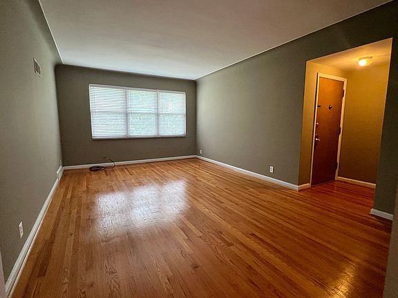 3rd image of 7458 Delmar Blvd #W