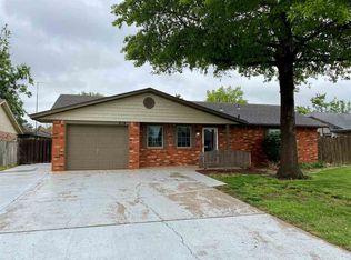 214 Tanglewood St, Enid, OK 73703