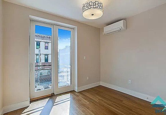 2nd image of 261 Evergreen Ave