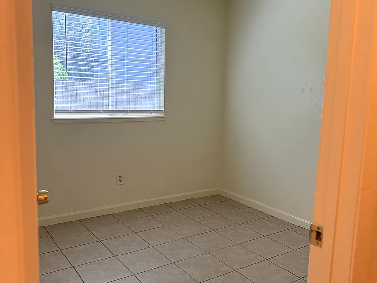 1230 Payne Ct — Photo 13