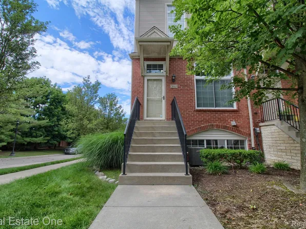 30661 Ardmore Ct, Novi, MI 48377