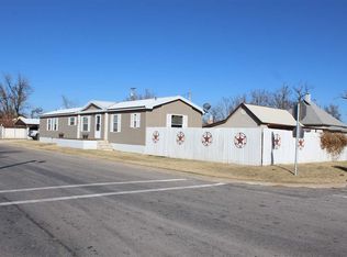 410 N Miller St, Vici, OK 73859