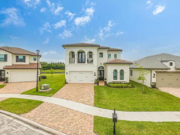 8379 Grand Prix Ln, Boynton Beach, FL 33472