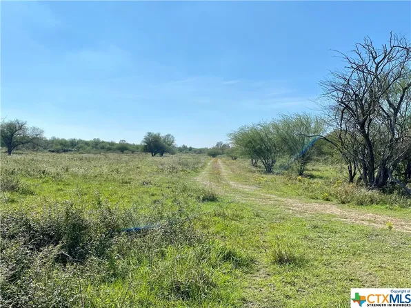 Parsons Rd, Victoria, TX 77904