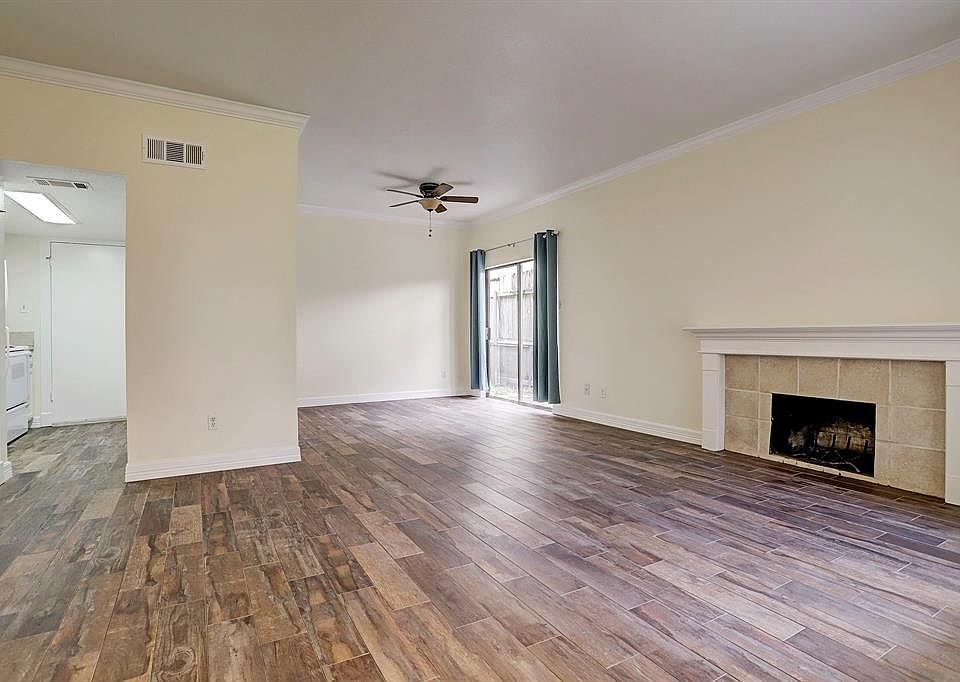 1st image of 1920 Augusta Dr Unit 21