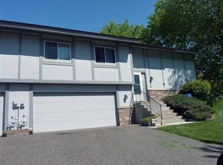 7822 Yucca Ln N, Maple Grove, MN 55311