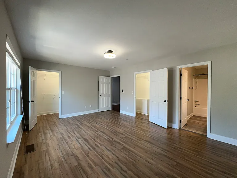 1126 Maple Tree Ln — Photo 16