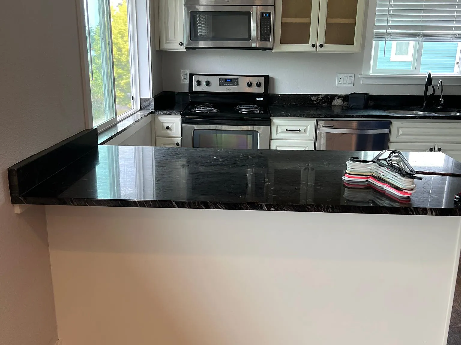 2 bed, 1000 sqft, $2,000 — Photo 2