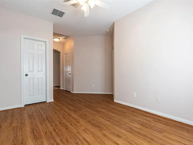 18323 S Elizabeth Shore Loop — Photo 24